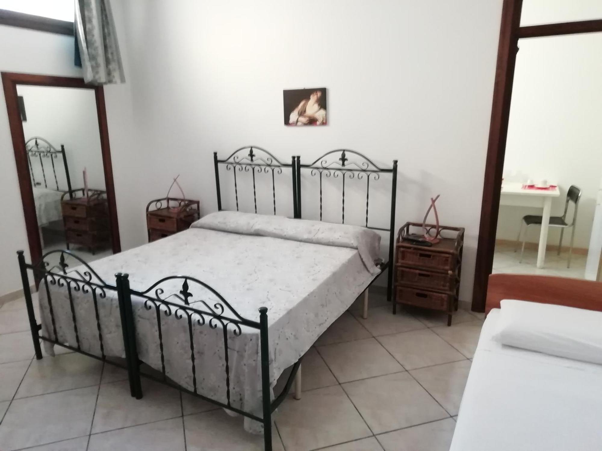 Bed and Breakfast Residenza Del Sole Surbo Exterior foto